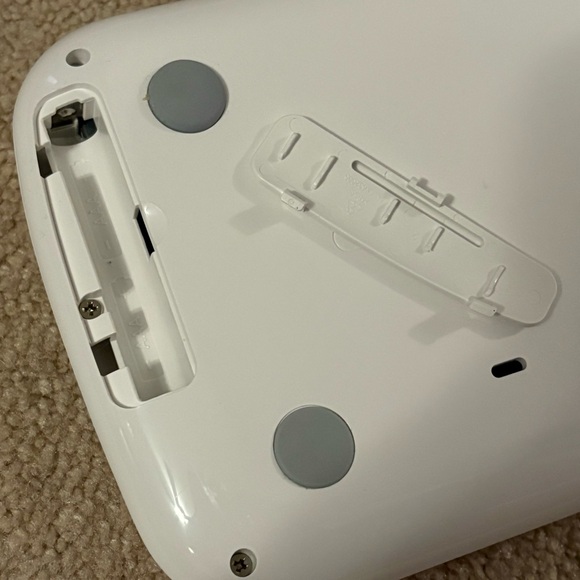 Typewriter Keys Bluetooth Keyboard - Picture 3 of 5